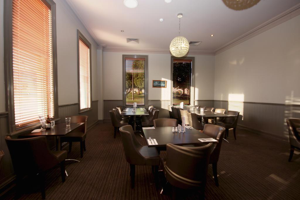 Mitchell River Tavern Bairnsdale Buitenkant foto